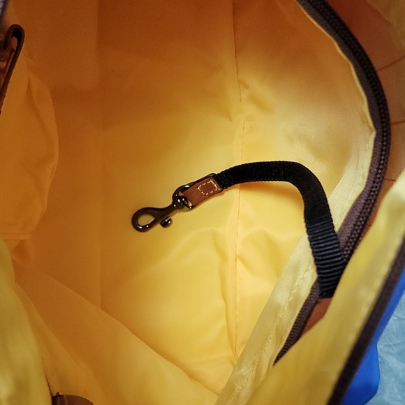 Ladies Handbag - Picture 6 of 9